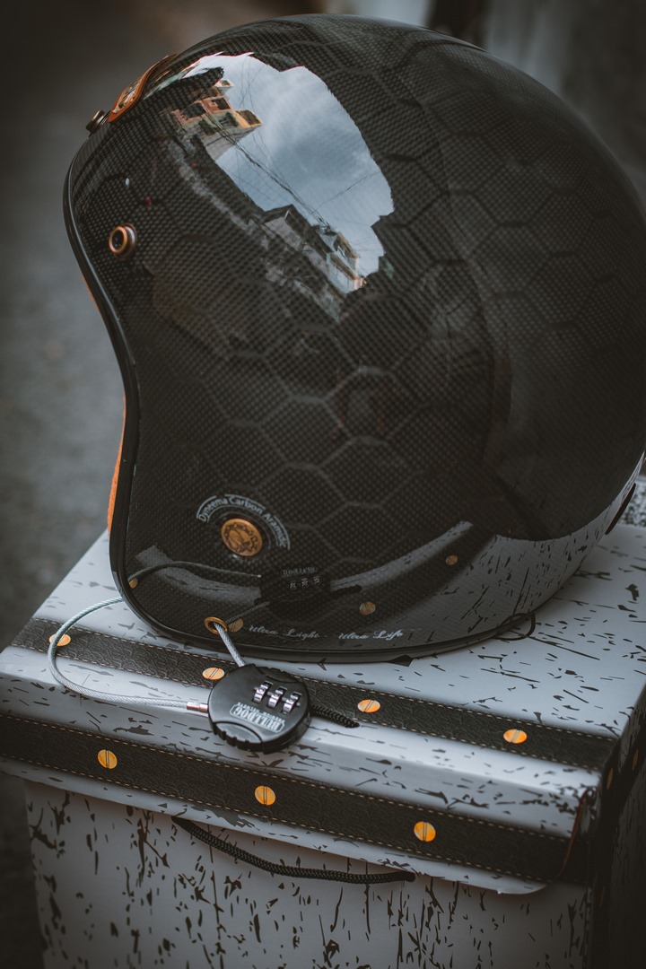 Mũ Bảo Hiểm 3/4 Cổ Điển BULLDOG Heli Carbon