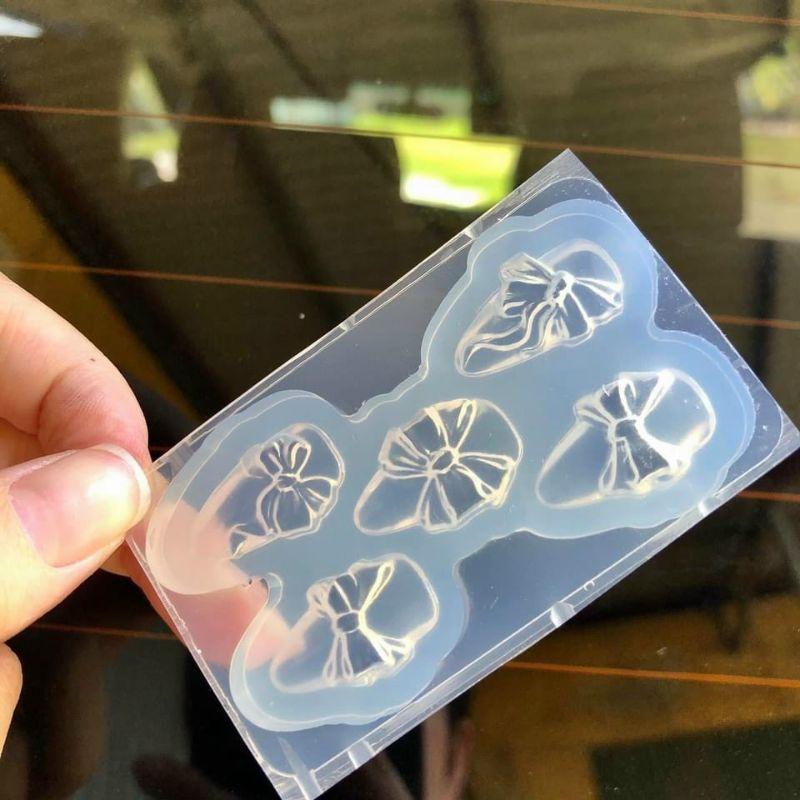 Khuôn silicon hình nơ ngang