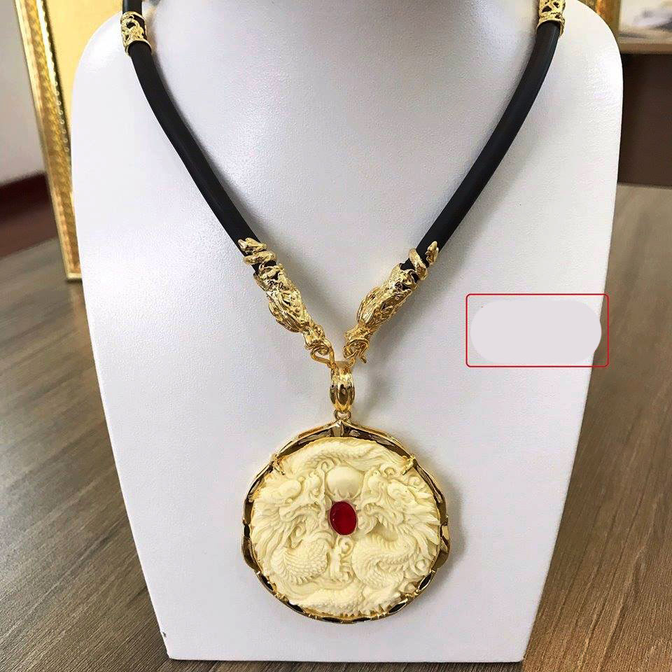 Dây Chuyền Mặt Rồng Tròn Ngọc Đỏ Mạ Vàng + TẶNG LÁ BỒ ĐỀ MAY MẮN TÀI LỘC ĐỂ VÍ ĐIỆN THOẠI