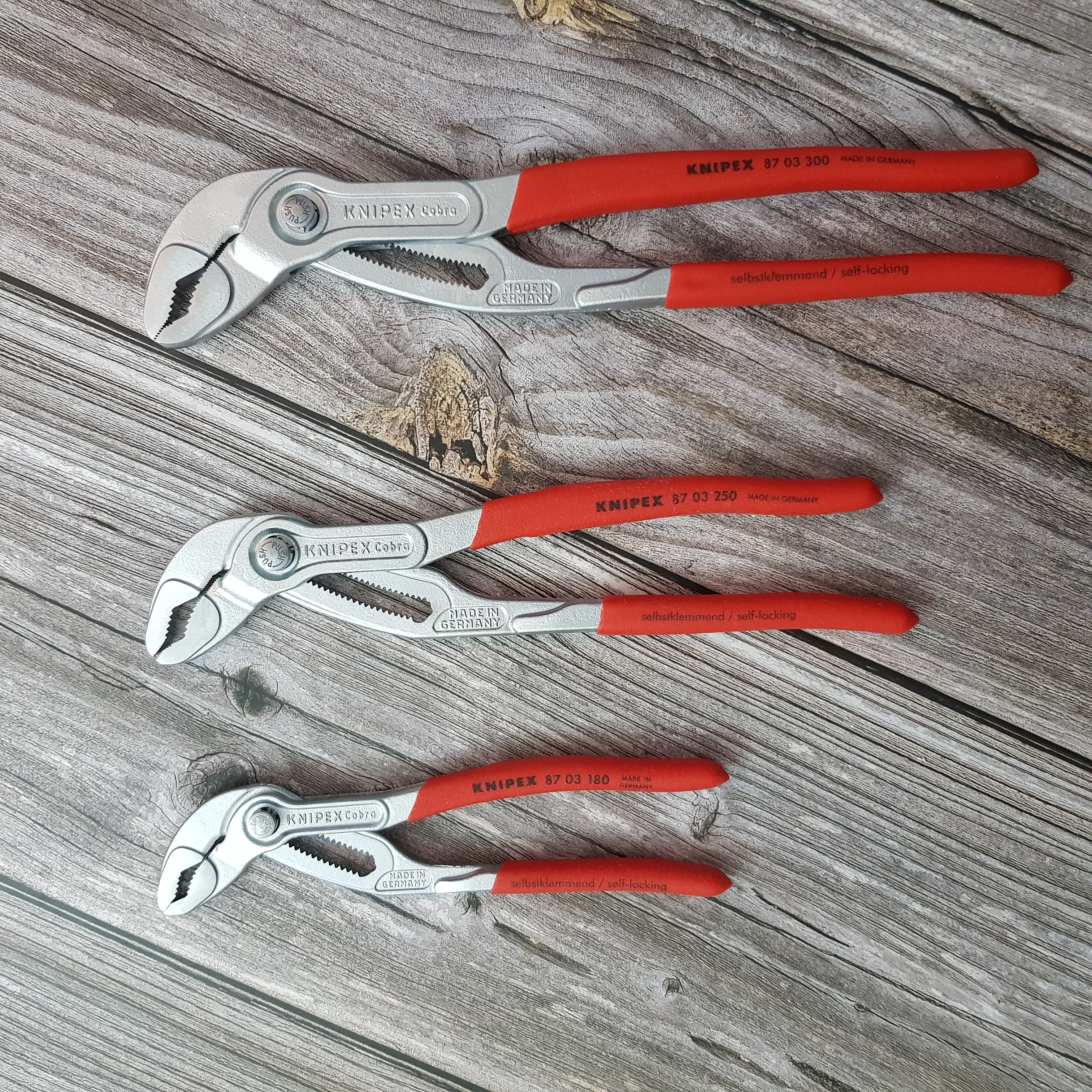 Kìm Nước Mỏ Quạ Knipex Cobra 87 03 250 Mở đến Ø50mm Chiều dài 250mm & Mạ chrome để hạn chế gỉ sét - Sản Xuất Tại Đức