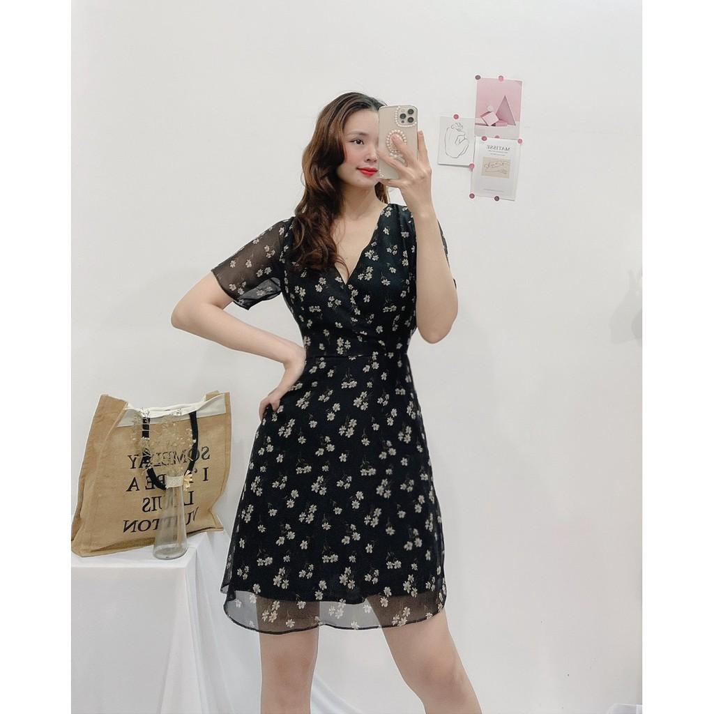 ĐẦM HOA VOAN NHÍ 2 LỚP CỔ TIM ĐẮP CHÉO NỀN ĐEN HOA NHÍ TRẮNG TAY NGẮN DÁNG XÒE-hình thật shop chụp