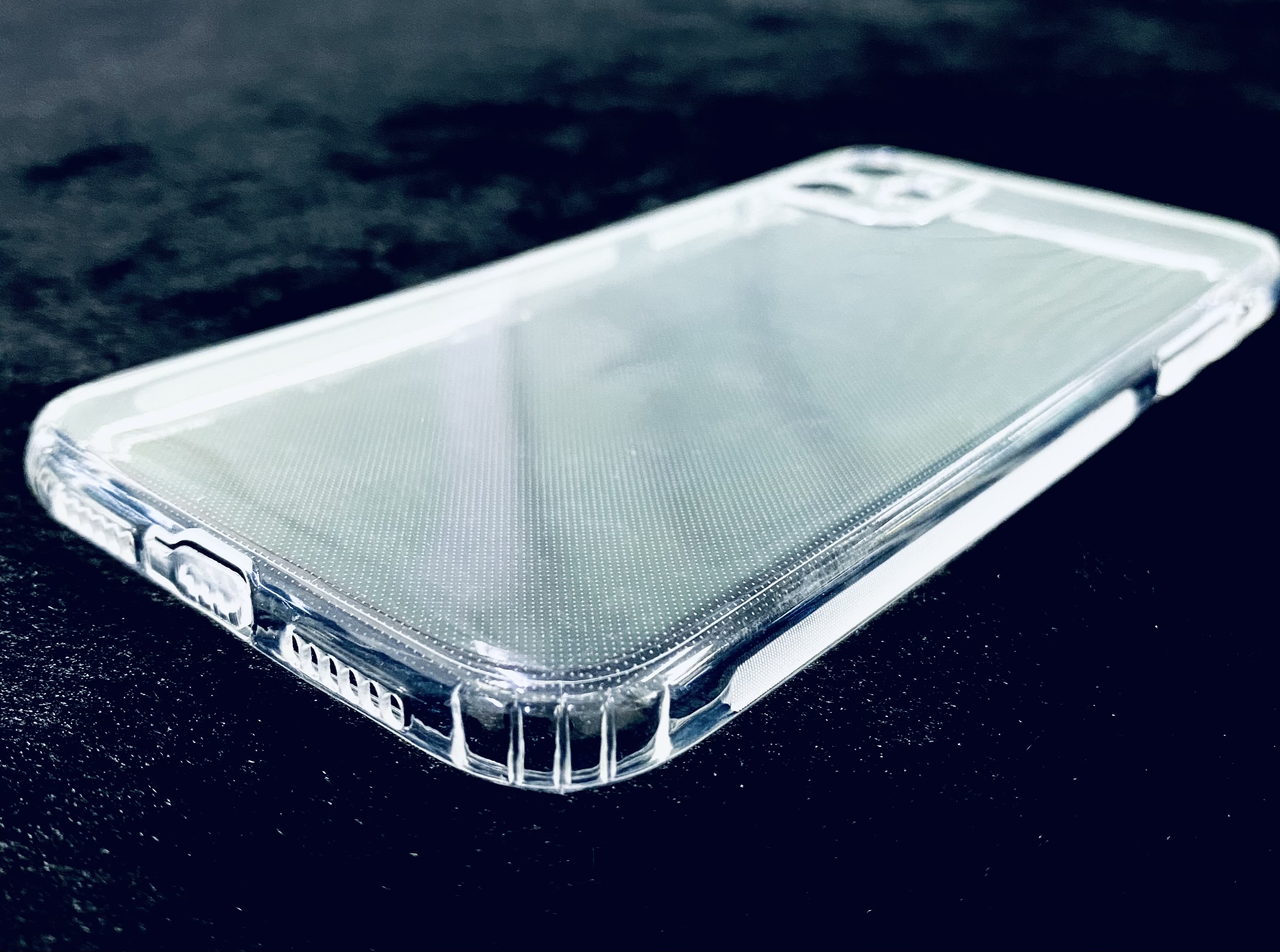 Ốp Lưng CHỐNG SỐC BẢO VỆ CAMERA Cho Điện Thoại IPHONE 11 - Silicone dẻo trong suốt, cạnh viền nhám chống trượt- Hàng Chính Hãng