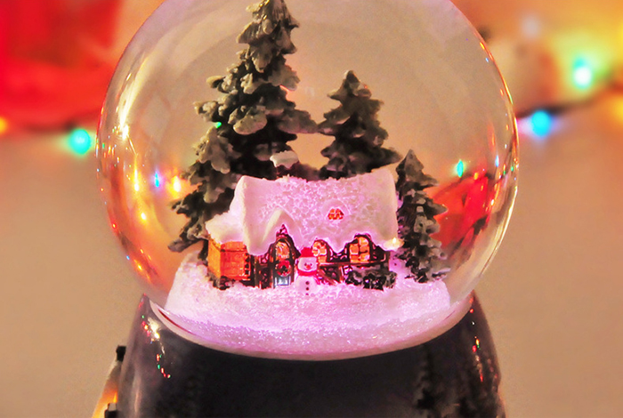 Hộp nhạc quả cầu tuyết giáng sinh kèm đế xoay tròn