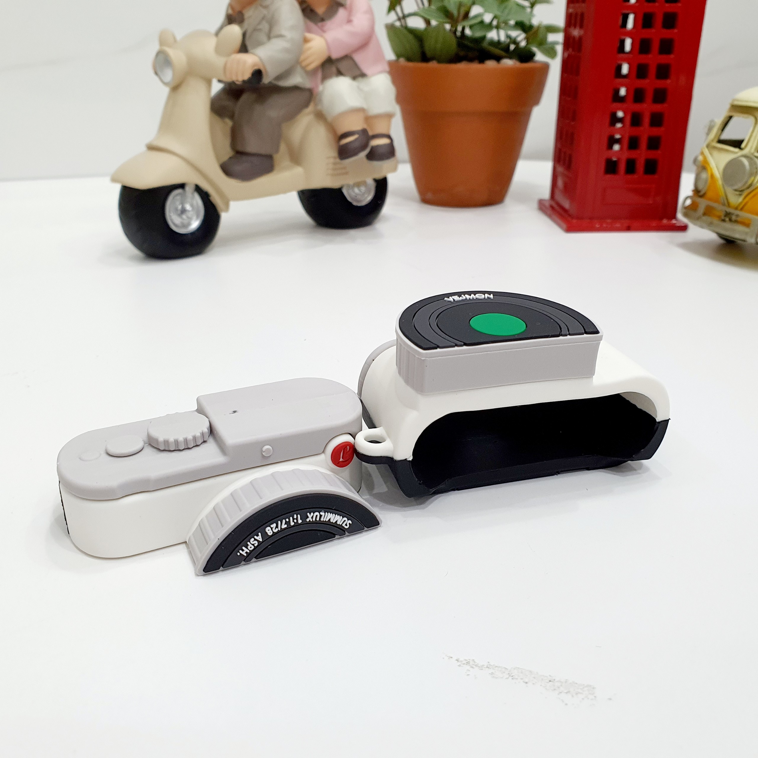 Case Ốp Silicon Bảo Vệ Cho Apple AirPods Pro - Máy Ảnh Màu Trắng