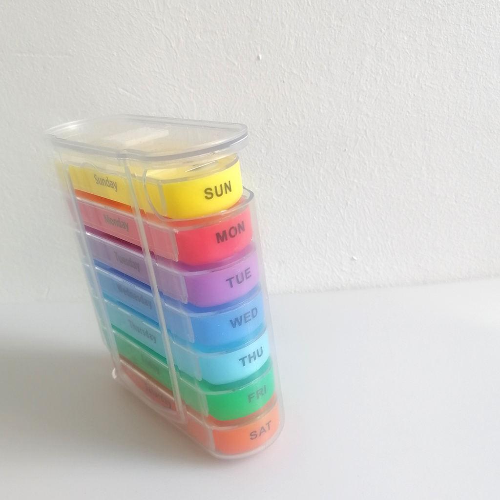 Weekly Pill Organizer Colorful Organizer Case Daily to Hold Pills Vitamins