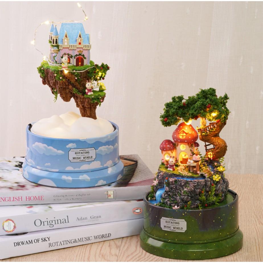 Nhà búp bê trong lồng mica có đế xoay phát nhạc - Garden Diary