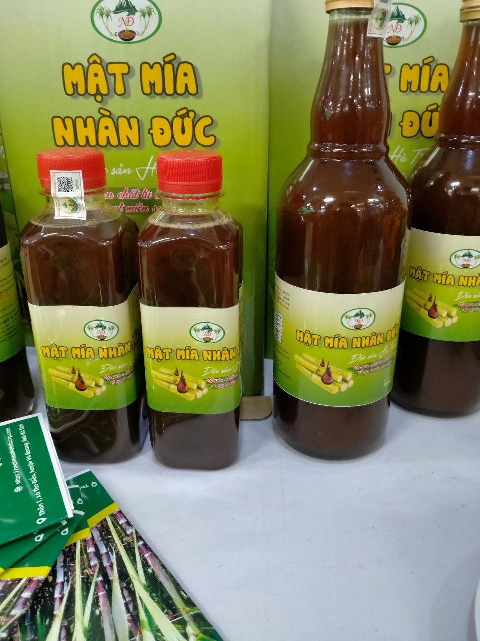 Mật mía nguyên chất Nhàn Đức, thơm ngon, siêu đặc, làm từ 100% cây mía tươi
