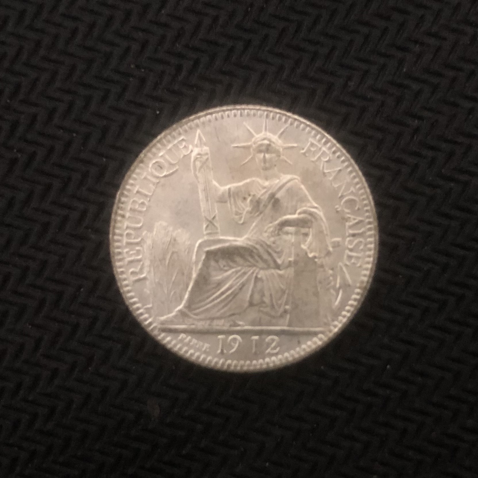 Đồng xu Đông Dương 10 cent hoa xòe lưu niệm 1912