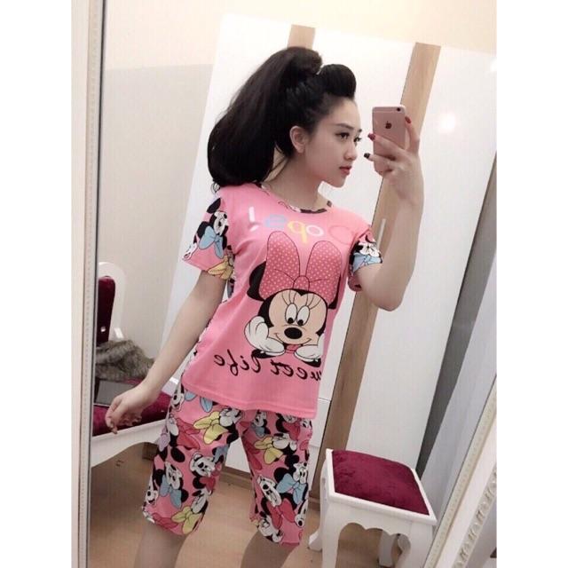 Bộ cổ tròn cực xinh hoạt hình