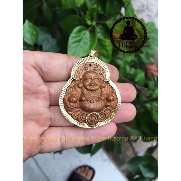 Mặt tượng trầm hương tốc tự nhiên.