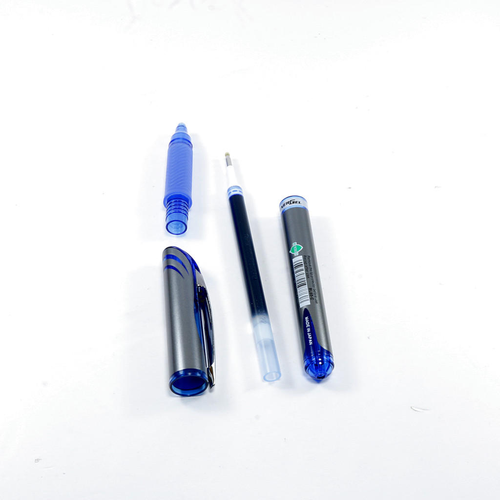 Bút ký Pentel ENERGEL nét bút 0.5/0.7/1.0mm màu xanh, đỏ