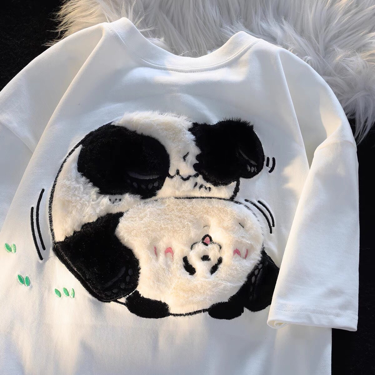 Áo phông nam nữ form rộng 2N Unisex thun cotton in hình gấu Panda thêu lông màu trắng/xanh