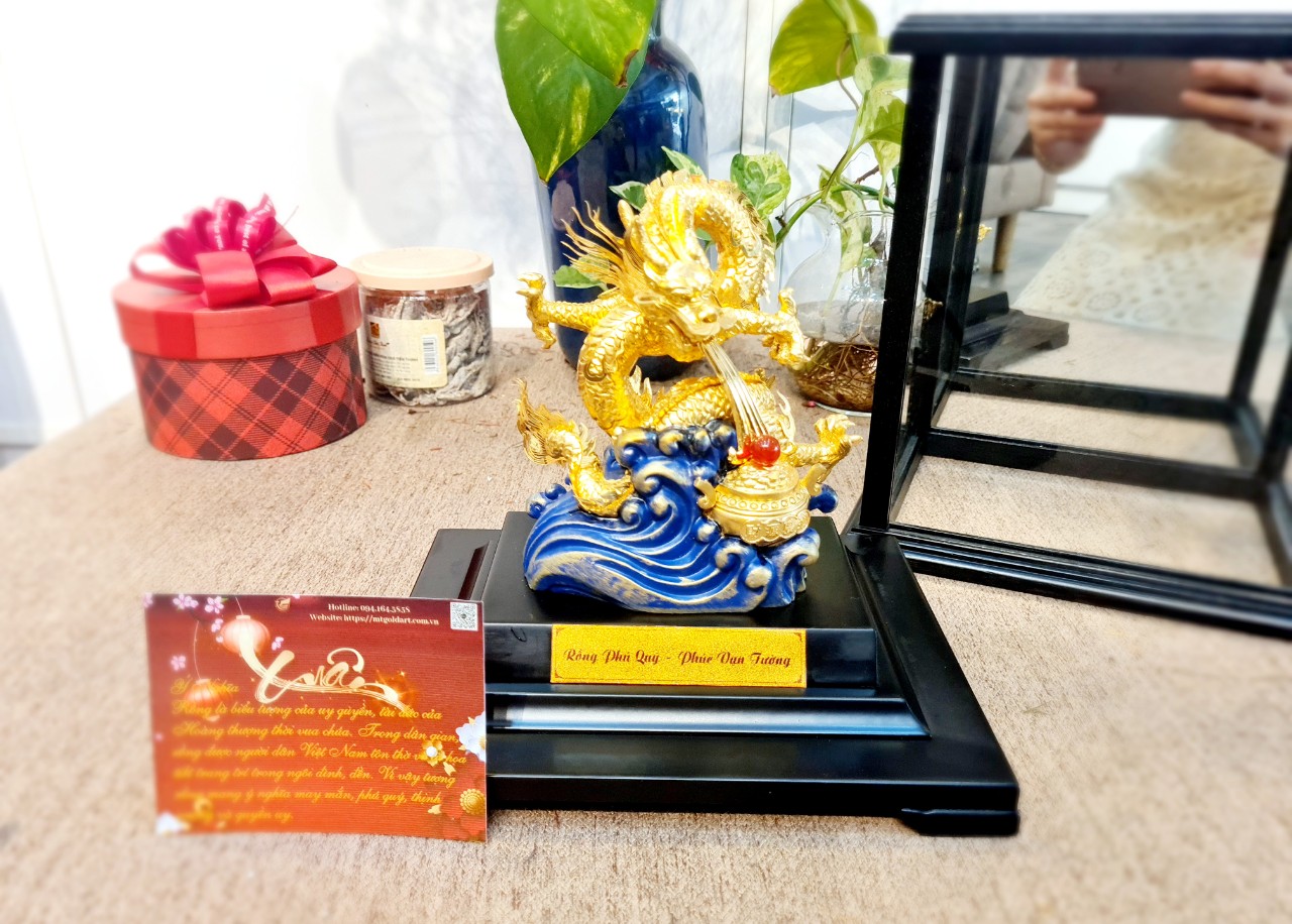 Tượng Rồng phong thủy nhả ngọc dát vàng MT Gold Art M02 (17x20x24cm)- Hàng chính hãng, quà tặng dành cho sếp, khách hàng, đối tác