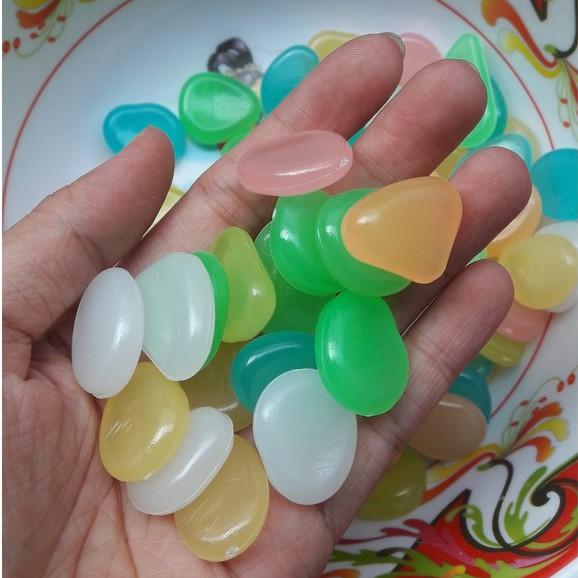 100 mảnh tròn xuyên sáng - phát sáng trong đêm