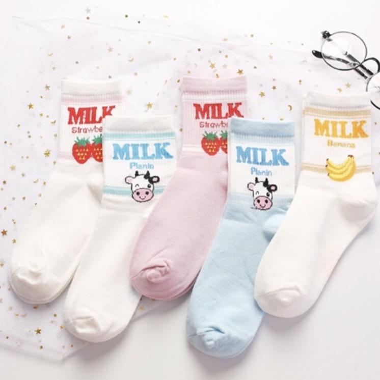 Tất Cổ Cao Nữ Trắng Họa Tiết MILK