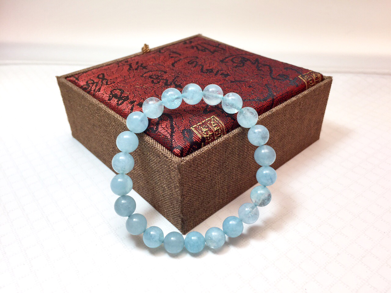 Vòng đá phong thủy đá Aquamarine 8 ly