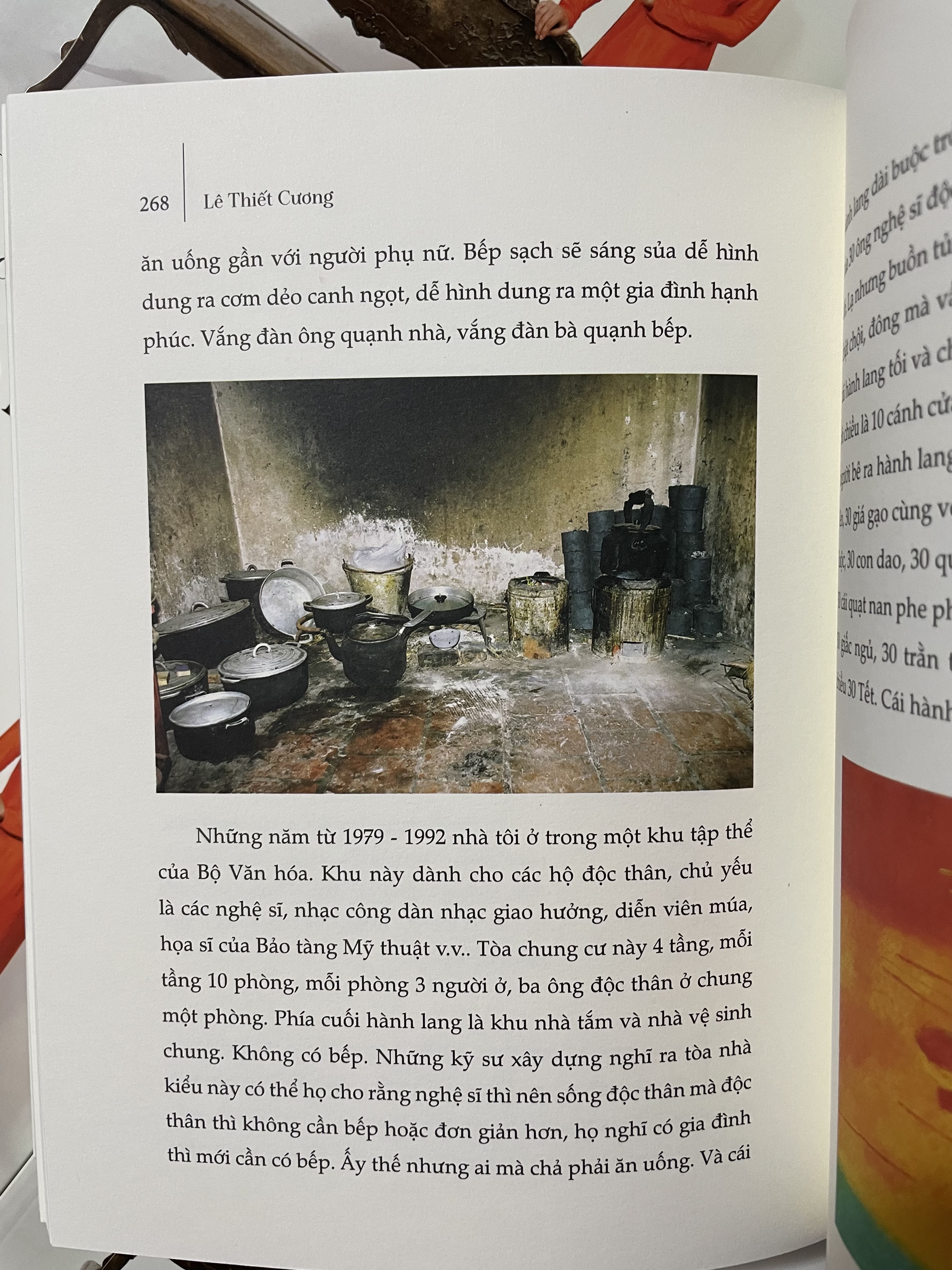 Nhà &amp; Người (Có ký tặng của tác giả Lê Thiết Cương)
