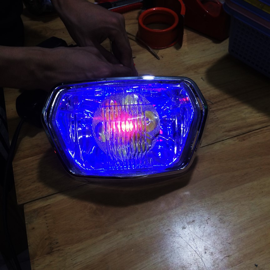 Bộ mặt nạ đèn pha led 6 bóng kiểu tròn cho xe Dr3am đầu lồi
