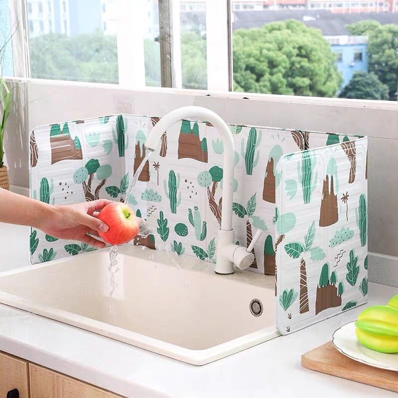 Tấm chắn dầu mỡ cách nhiệt tiện lợi họa tiết bắt mắt - Khung nhôm chống văng dầu mỡ, chắn gió bếp gas HOẠ TIẾT mẫu mới