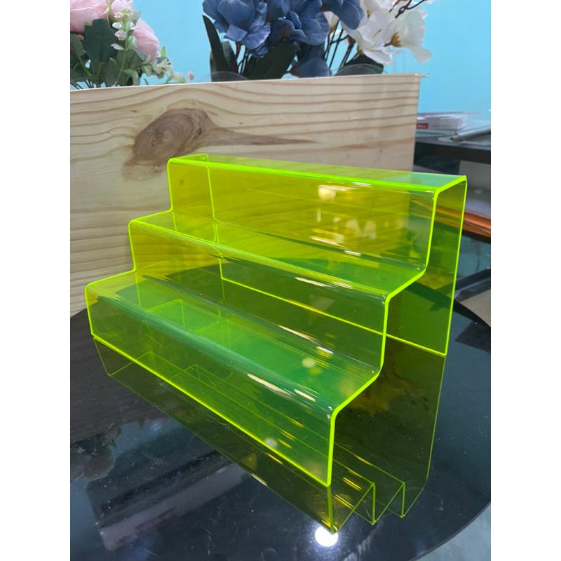Kệ Mica trưng bày sản phẩm , mô hình, quà tặng nhiều tầng WCF, figure dạng bậc thang - Nâu xuyên sáng