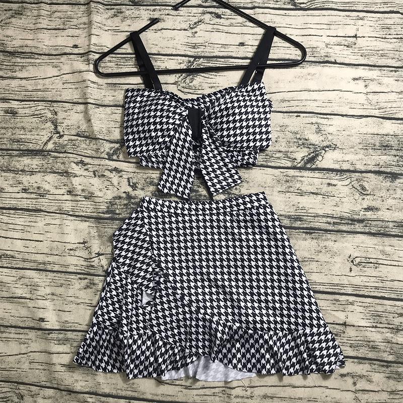 Bikini 2 Mảnh Đẹp - Đồ Bơi Nữ Kẻ Caro Đi Biển
