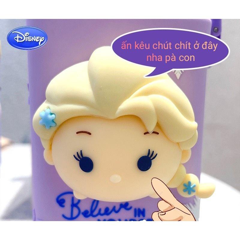 Bình Nước Hang DlSNEY siêu đẹp. Hình nổi bấm kêu chút chít. 2in1 : đầu ống hút và uống trực tiếp, có dây đeo .