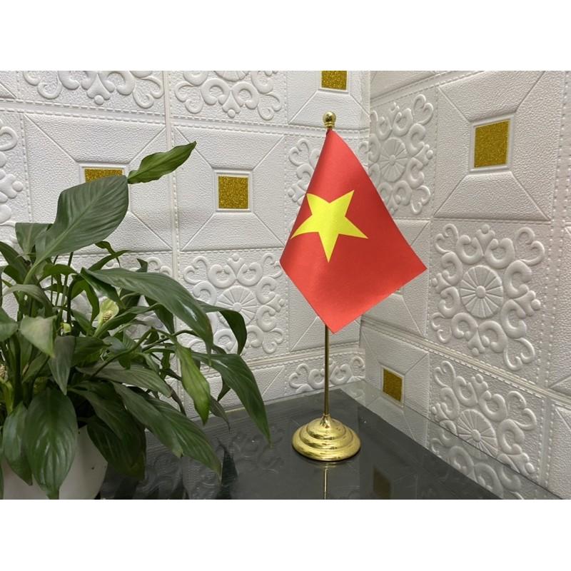 Cờ để bàn Việt Nam đế inox vàng