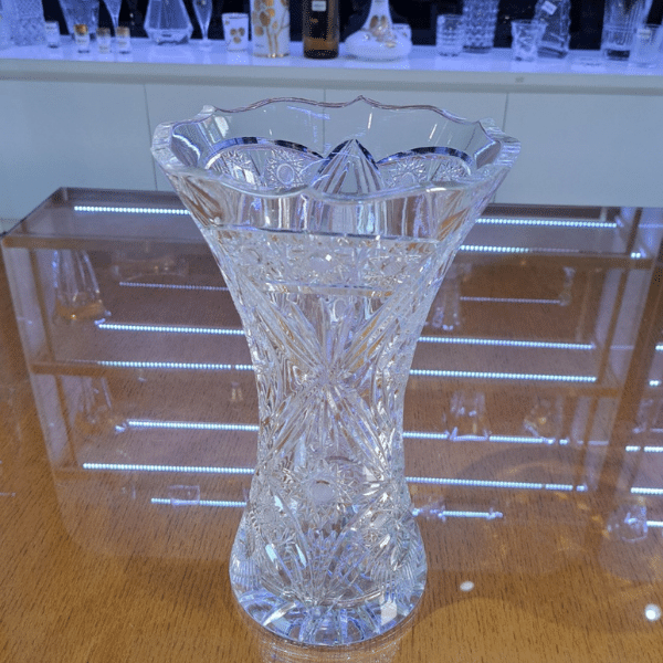 Bình hoa pha lê Tiệp cao cấp BOHEMIA cao 30.5 cm, hoa văn mài sắc nét, tinh tế hiện đại, kiểu sáng miệng loe sang trọng, xuất xứ Cộng hòa Séc - Hàng chính hãng