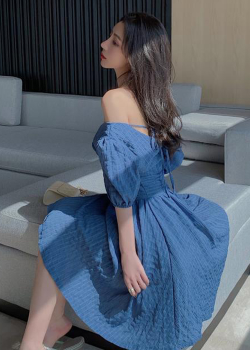 ĐẦM VẢI NHÚN CỘT NƠ SAU GỢI CẢM OBLUE DRESS