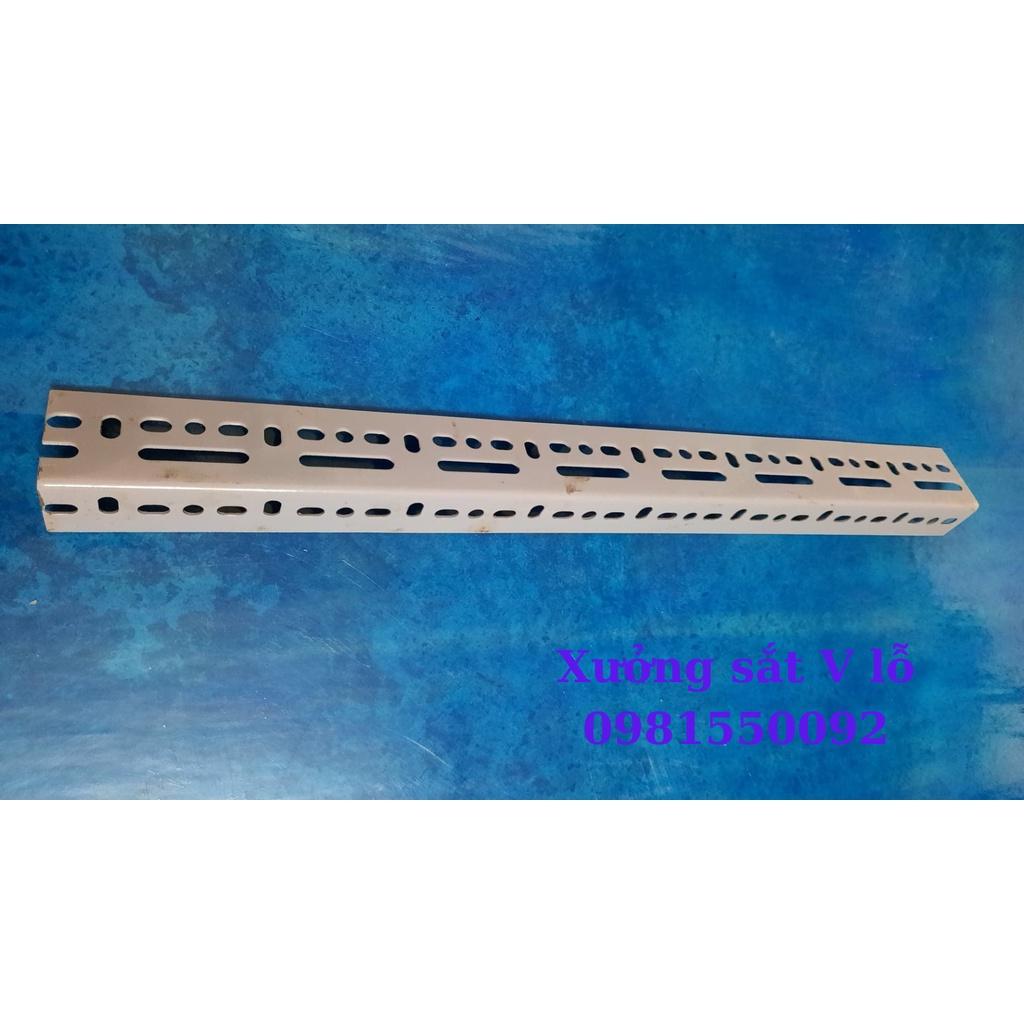 Sắt kệ v lỗ ,dài 70cm,sắt v lỗ giá rẻ,sắt thanh v lỗ chữ L