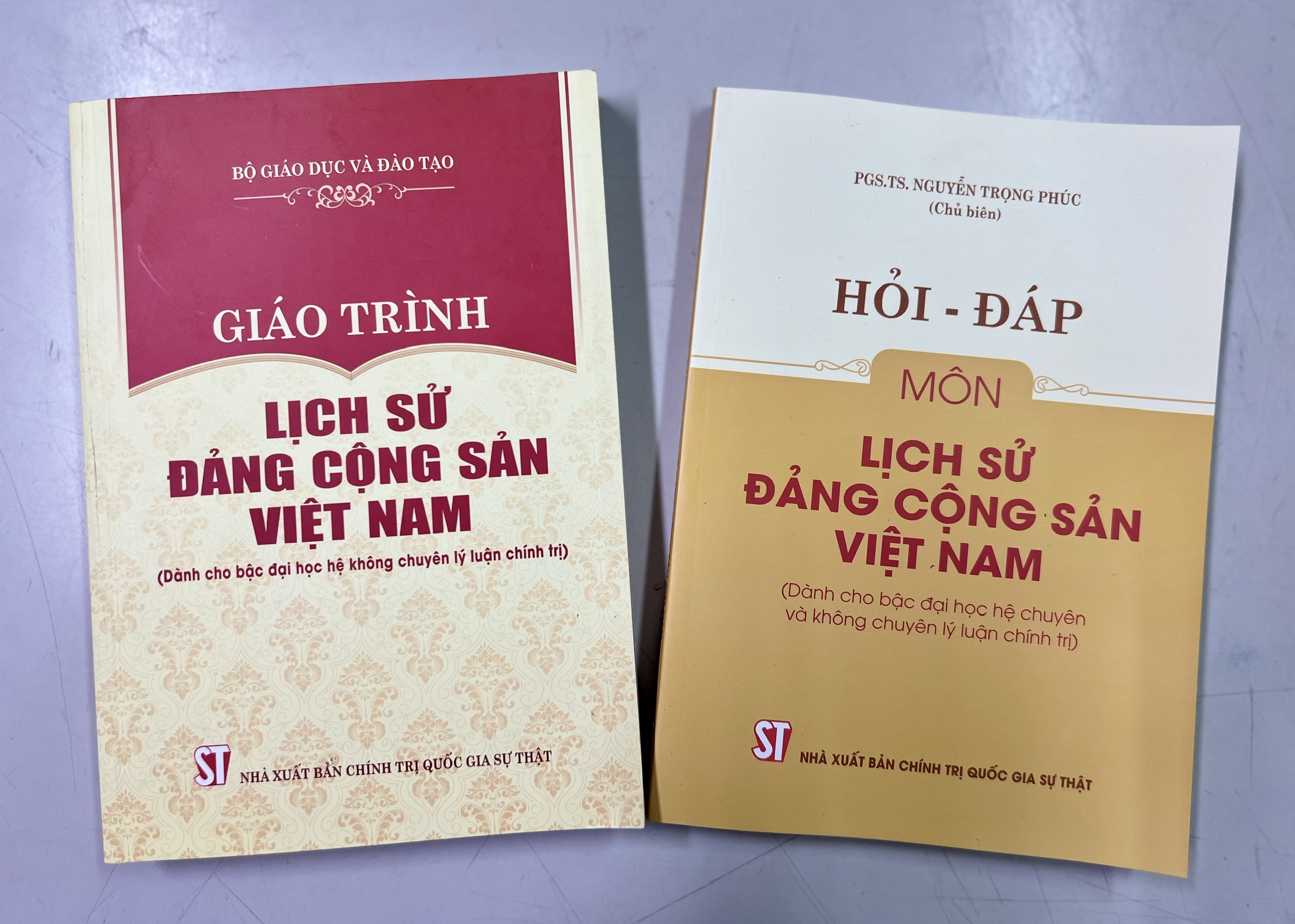 Combo Giáo trình Lịch sử Đảng Cộng sản Việt Nam + Hỏi - đáp môn Lịch sử Đảng Cộng sản Việt Nam (Dùng cho bậc đại học chuyên và không chuyên lý luận chính trị)