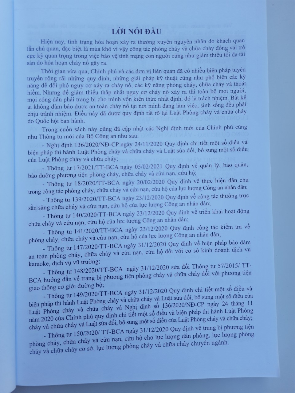 KỸ NĂNG PHÒNG CHÁY CHỮA CHÁY THOÁT HIỂM - QUY ĐỊNH PHÁP LUẬT VỀ PHÒNG CHÁY CHỮA CHÁY CỨU NẠN CỨU HỘ TRONG CƠ QUAN, ĐƠN VỊ HÀNH CHÍNH SỰ NGHIỆP, DOANH NGHIỆP VÀ HỘ GIA ĐÌNH