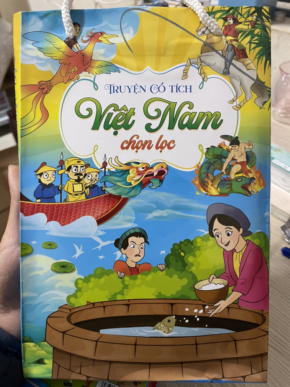 Combo Truyện cổ tích Việt Nam - Thế giới chọn lọc (2 túi - 16 cuốn - Song ngữ Anh- Việt)