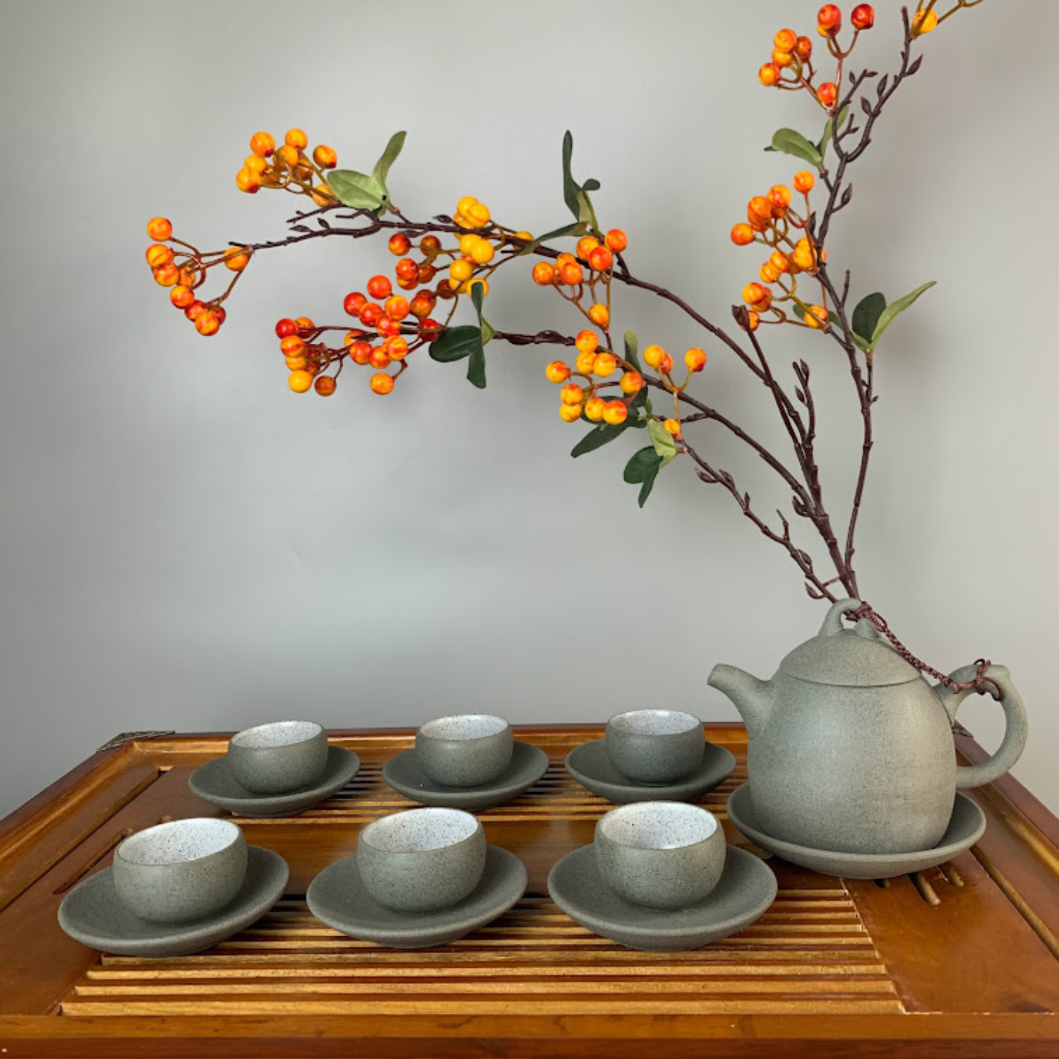 Bộ ấm chén uống trà cao cấp , bộ ấm trà Bát Tràng - hoàng sa tần quyền