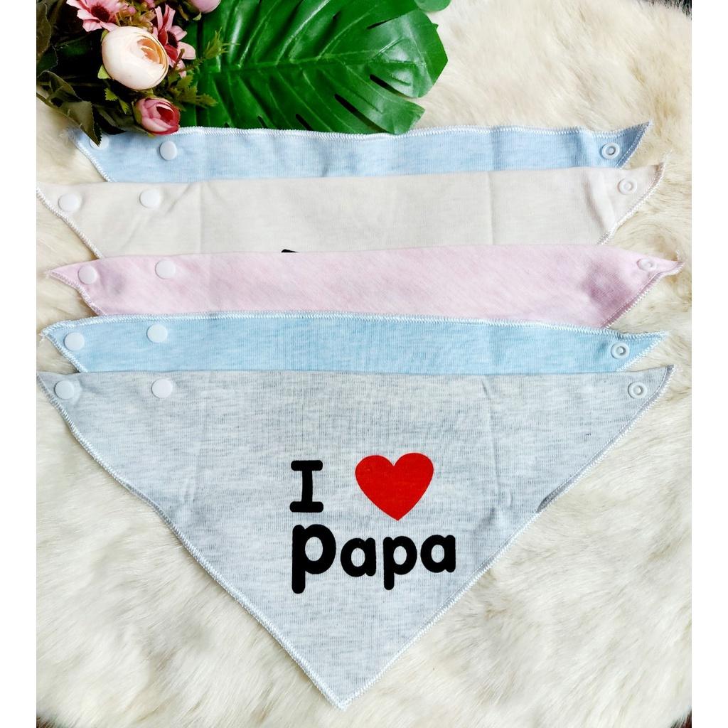 Khăn yếm tam giác cúc bấm I love Papa cho bé