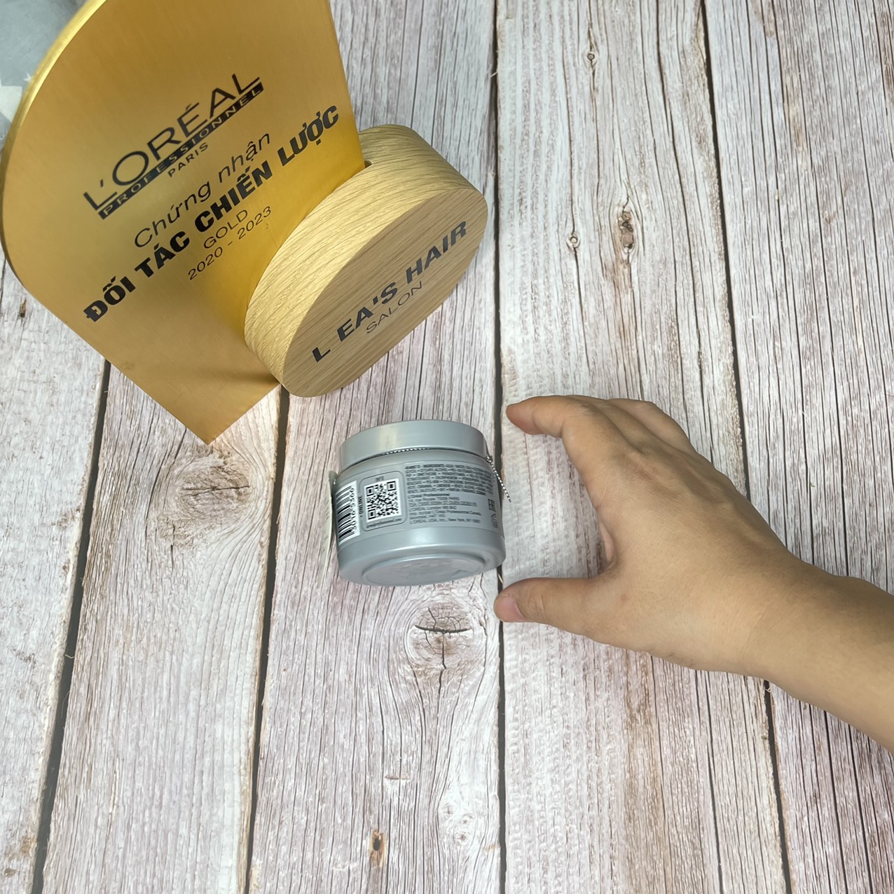 Sáp vỗ L'oreal Tecni Art Web Design sculpting paste Force 5 tạo kiểu tóc 150ml