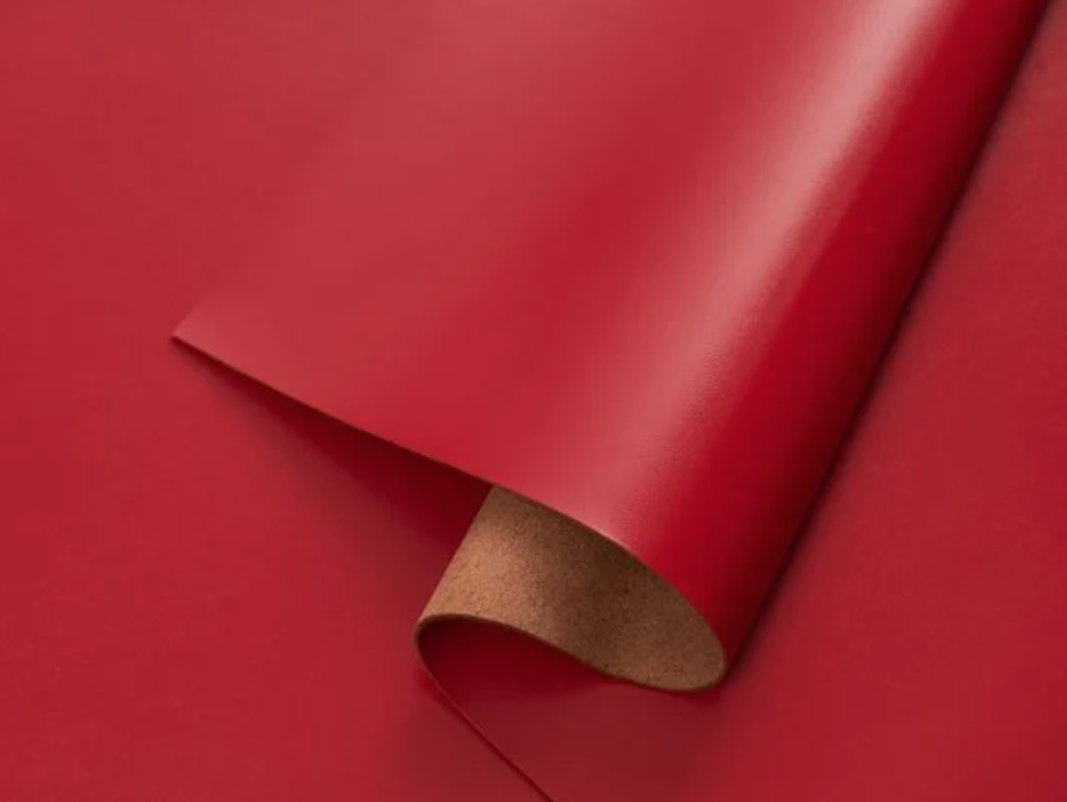 Bao da cho chìa khoá Volkswagen Golf 2025, hiệu Khắc Tên, chất liệu da bò - Hàng chính hãng