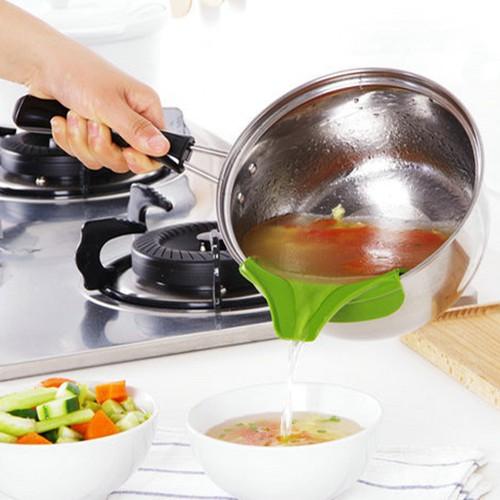 Phễu silicon rót đổ nước gắn nồi, bát chống đổ tiện dụng thông minh