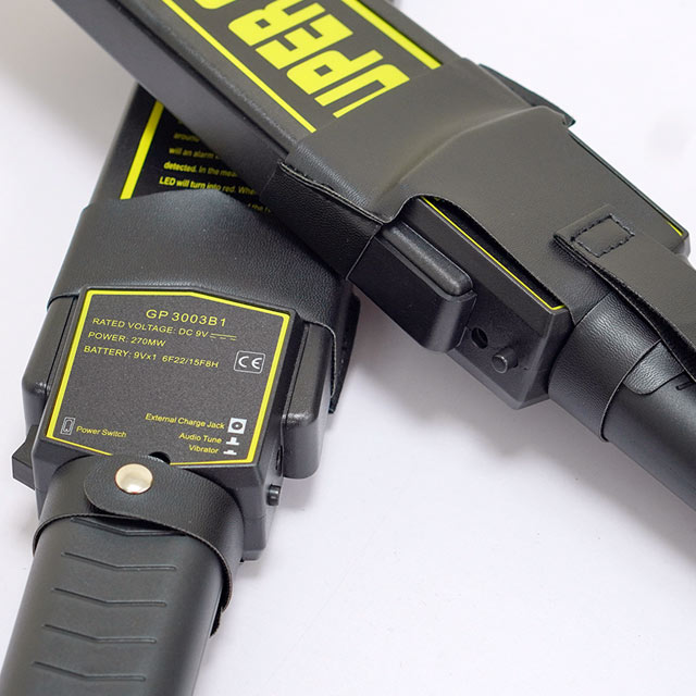 Máy Dò Kim Loại Cầm Tay Super Scanner GP-3003B1, Độ Nhạy Cao, Âm Thanh To, Rõ, Rung Mạnh, Có Đèn Báo. Phạm Vi Phát Hiện Kim Loại từ 1-20 cm. Bảo Hành 24 Tháng. Phù Hợp Dò Tìm Kim Loại Nhỏ