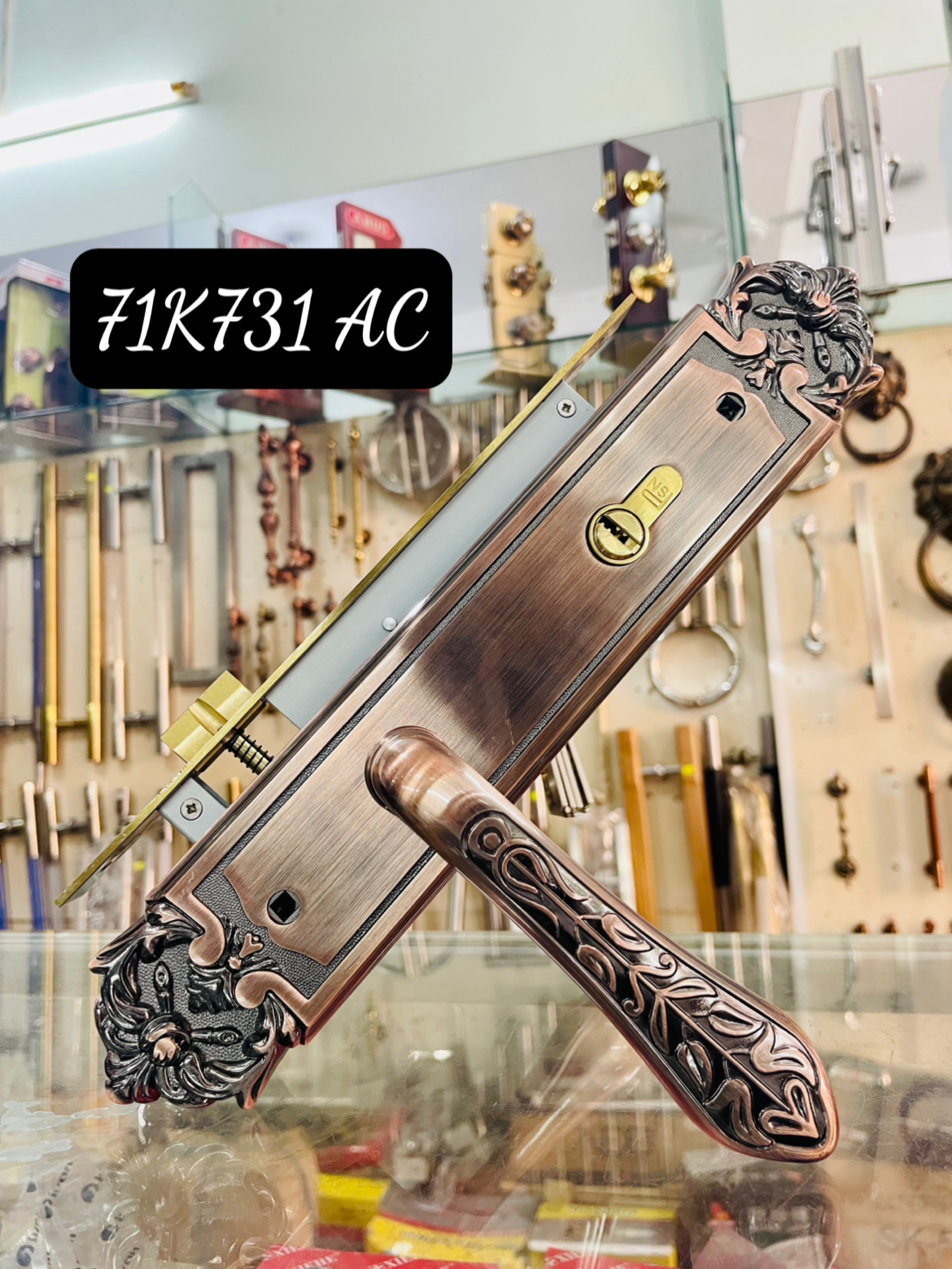 Khóa tay gạt cổ điển Pasini cửa chính 71k731 tay thẳng dài 310mm