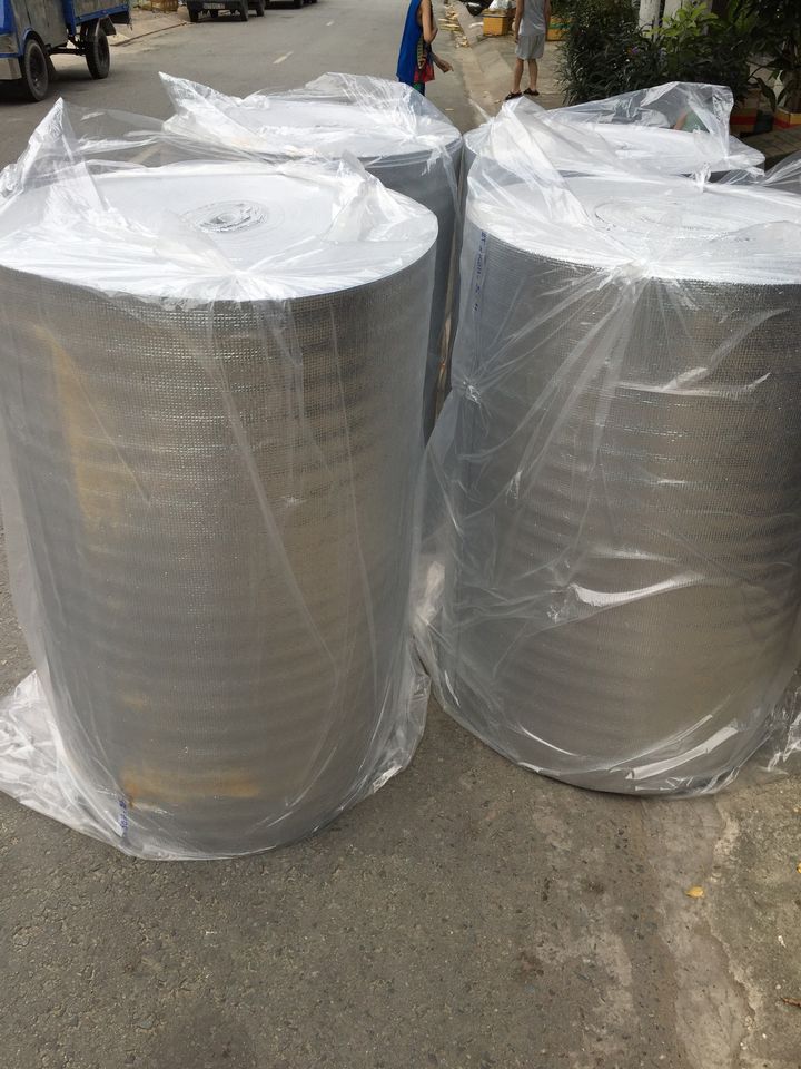 1m x 1m MIẾNG XỐP CÁCH NHIỆT CHÓNG NÓNG