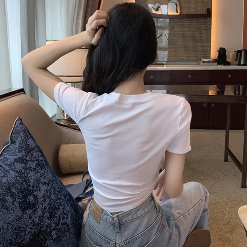 Áo Thun Nữ Ngắn Tay Cổ Tròn In Chữ