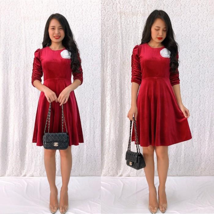 Đầm xòe nhung cổ tròn tay nhún đinh hoa hồng