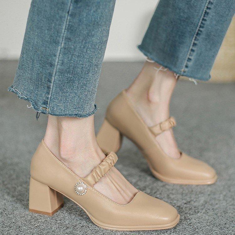 Fashionable Square Line Buckle Thick High Heel Pump for Women