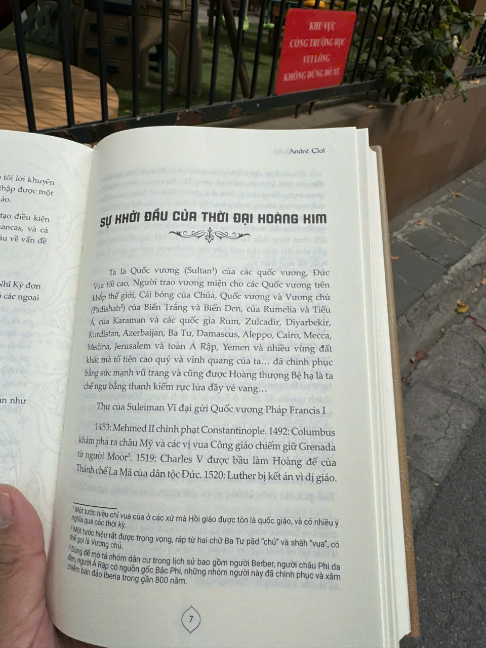 (Bìa cứng) SULEIMAN VĨ ĐẠI – TRIỀU ĐẠI HOÀNG KIM CỦA ĐẾ QUỐC OTTOMAN - André Clot - Bách Việt