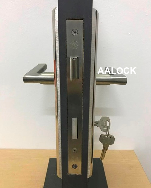 Tay nắm gạt đế dài Yale YSP-152 US32D- cho bộ khóa tay gạt cửa đi cao cấp