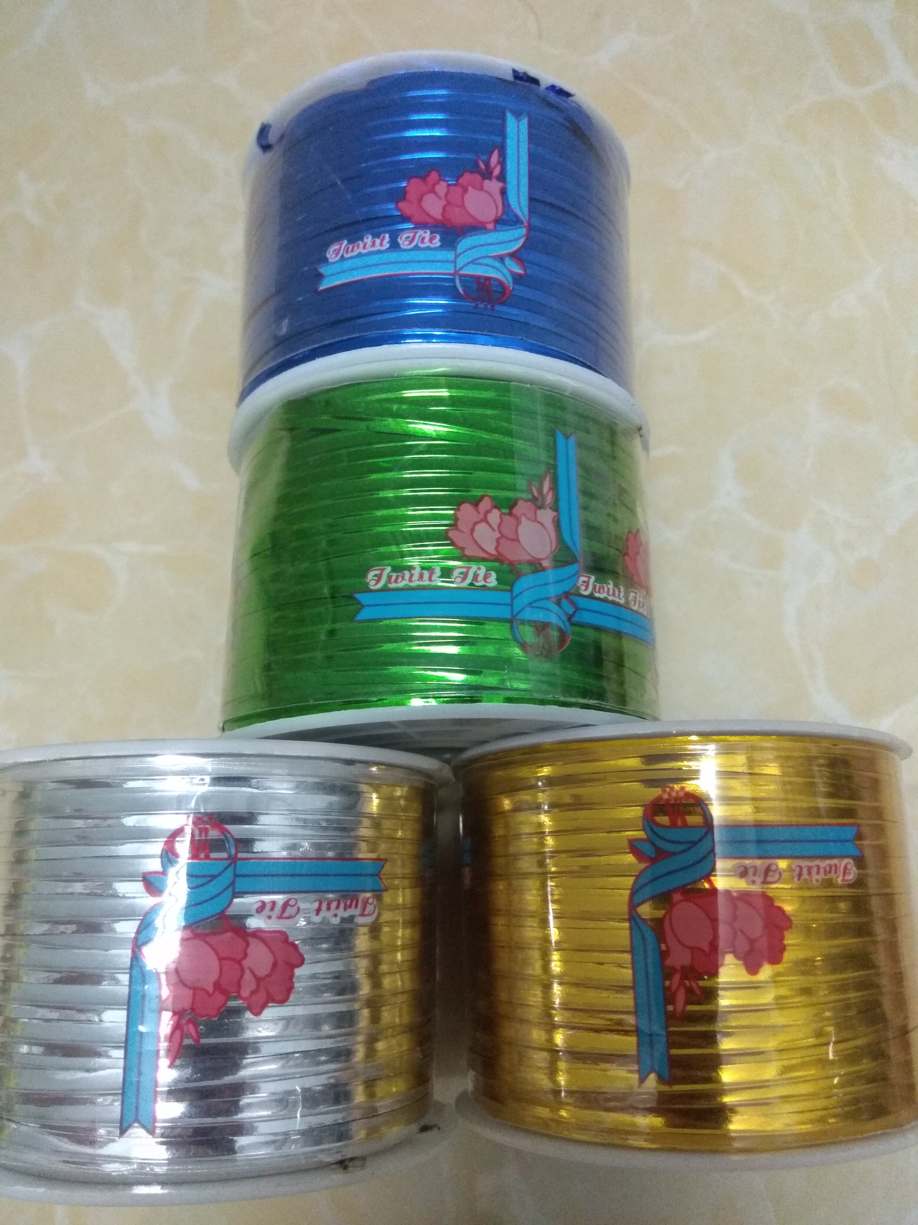 Dây kẽm nhiều màu - cuộn dài khoảng 100 mét