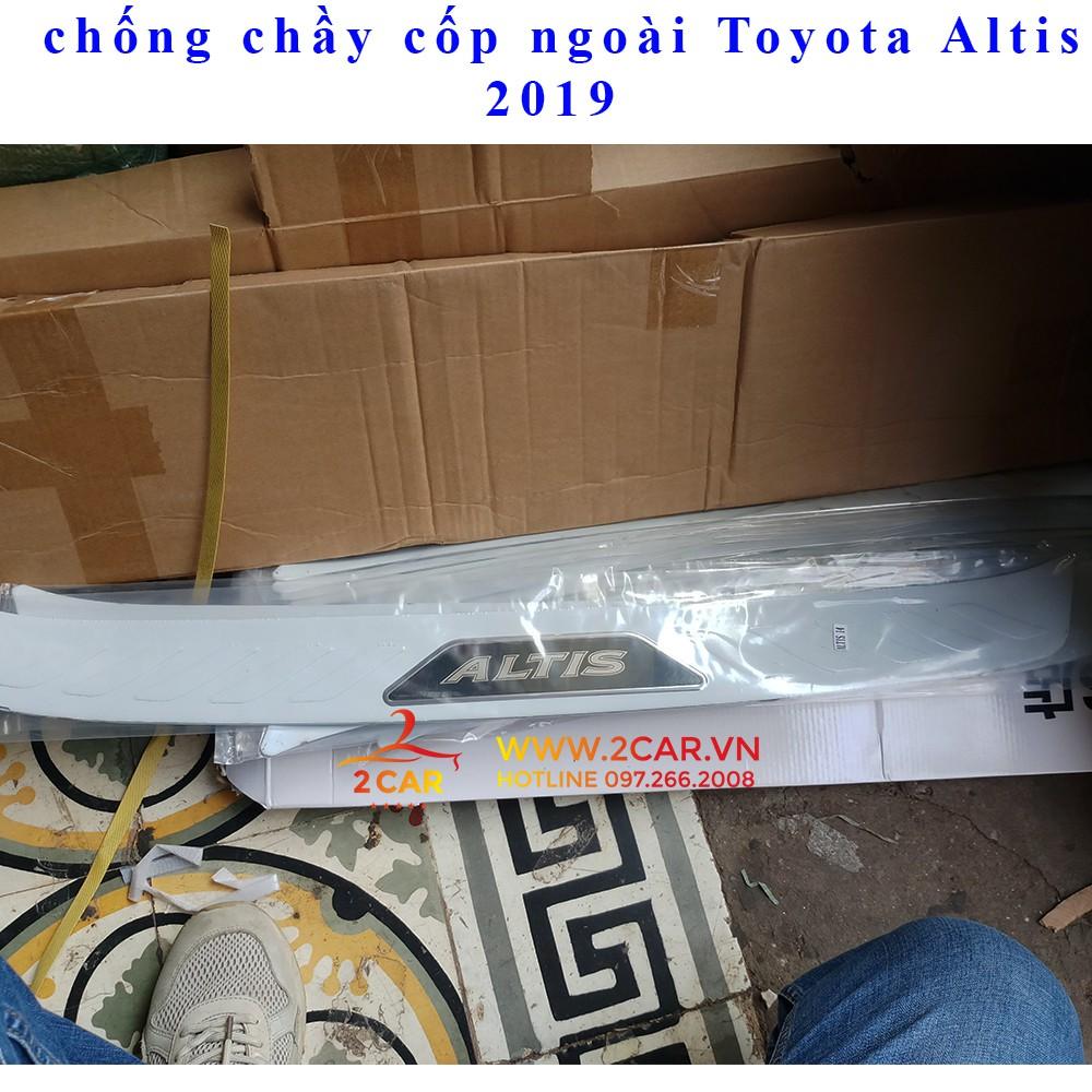 Ốp chống trầy cốp trong, ngoài xe Toyota Altis 2016 - 2021 - Hàng Inox cao cấp