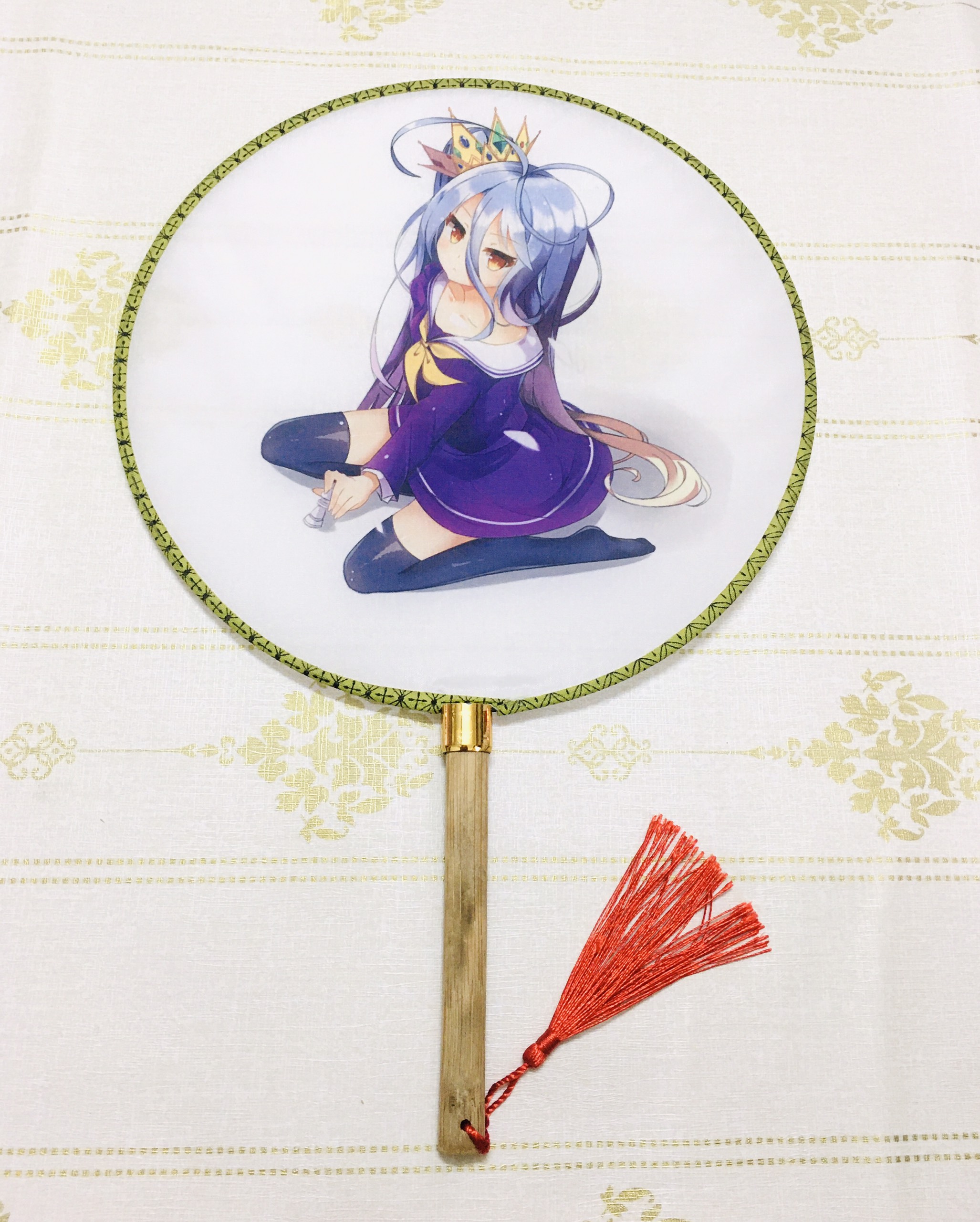 Qụat tròn cầm tay Jibaku No Game, No Life phong cách cổ trang . cosplay cán gỗ dây tuyến