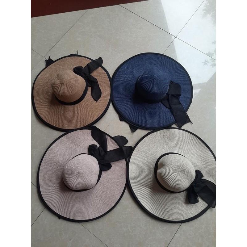 Mũ cói rộng vành
